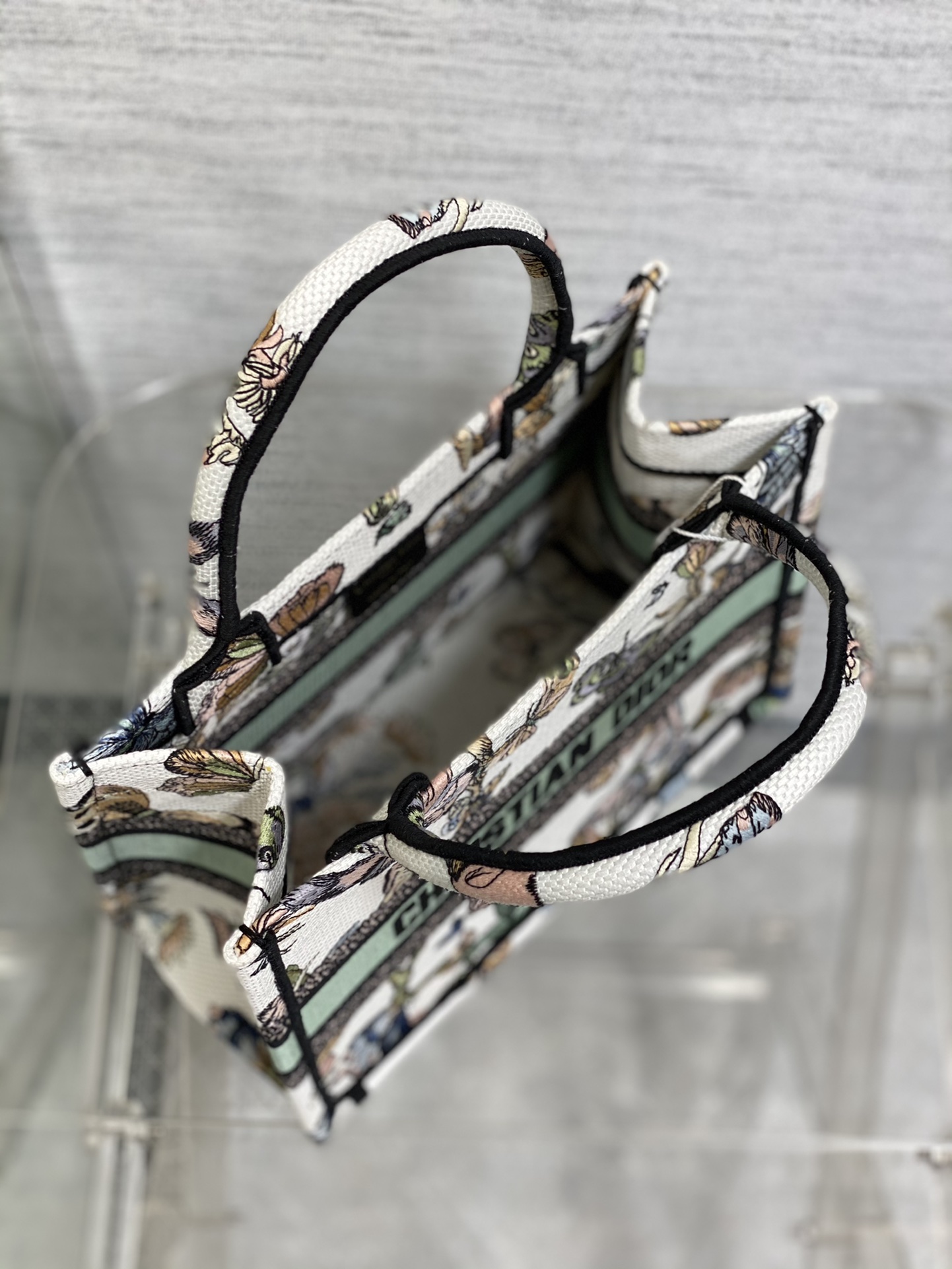 D*or small book tote-26*8*22cm