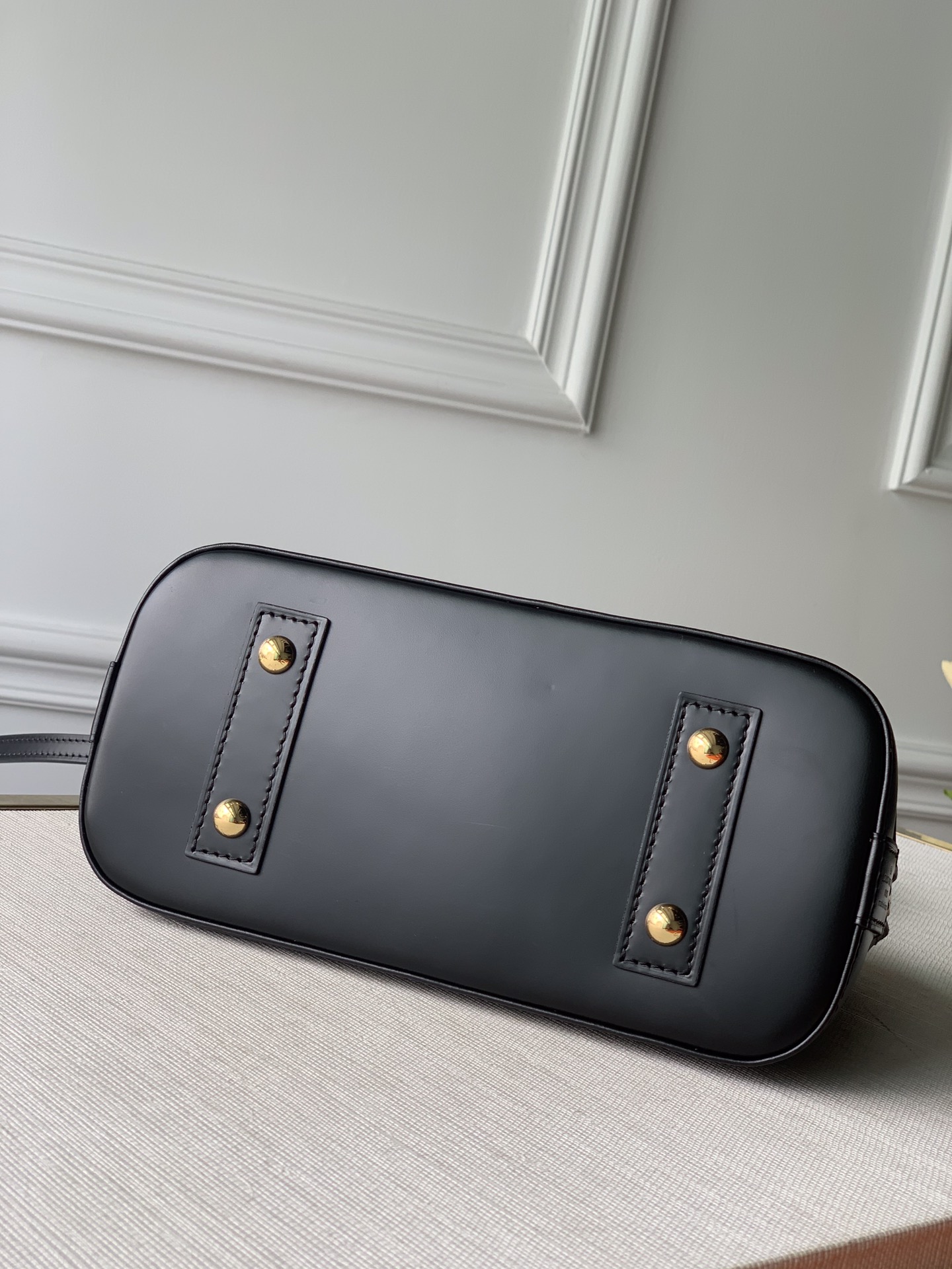 l**is V*t*n m41327 alma bb-25*19*12cm