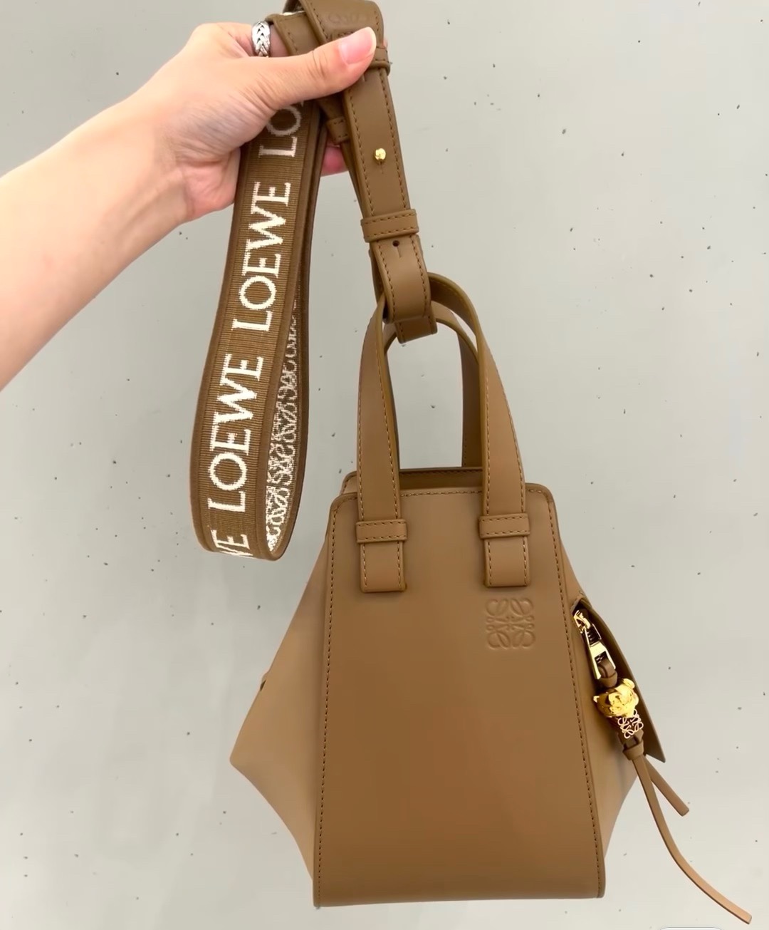 Loewe Hammock Bag-19.5*14.4*20.8CM