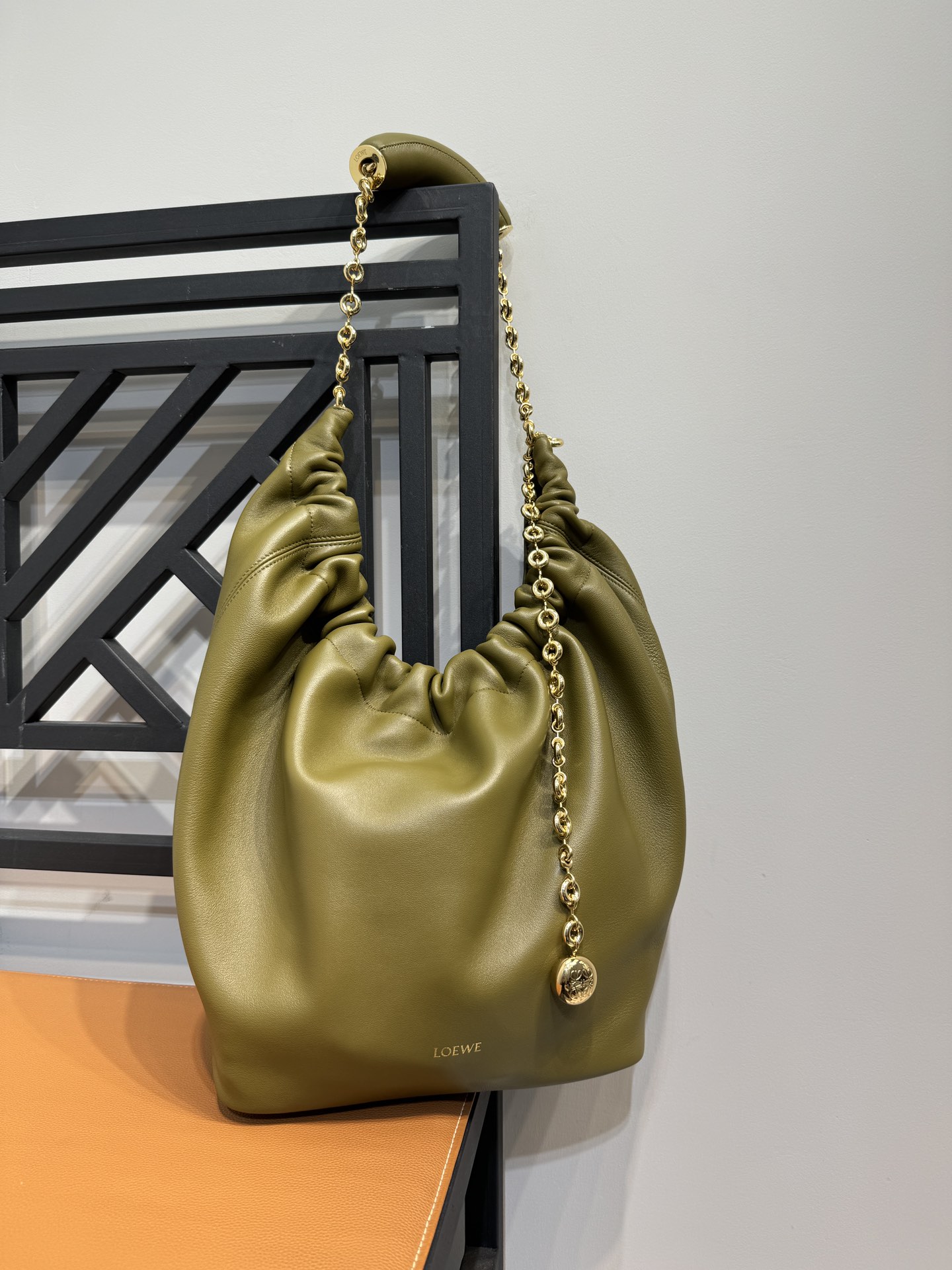 Loewe Squeeze Bag-34*33*13.5CM