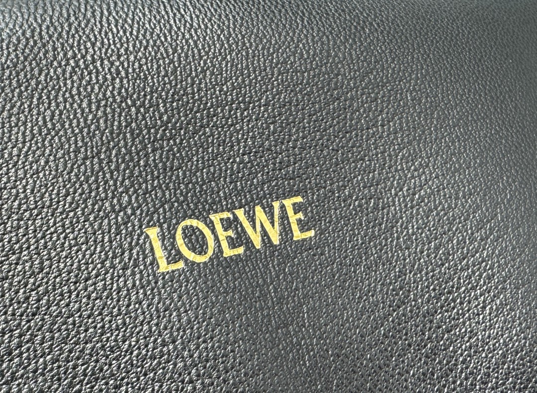 Loewe Squeeze Bag-34*33*13.5CM