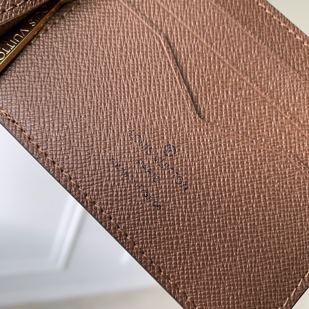 l**is V*t*n wallet-m61700-12×8cm