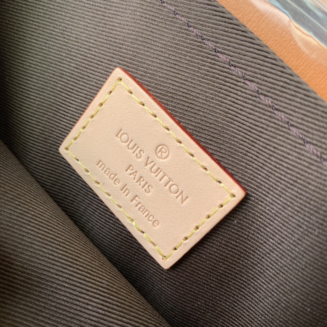 l**is V*t*n croissant mm-21 x 7 x 5cm