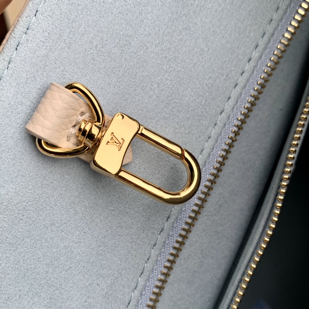 l**is V*t*n onthego handbag-25*19*11.5 cm