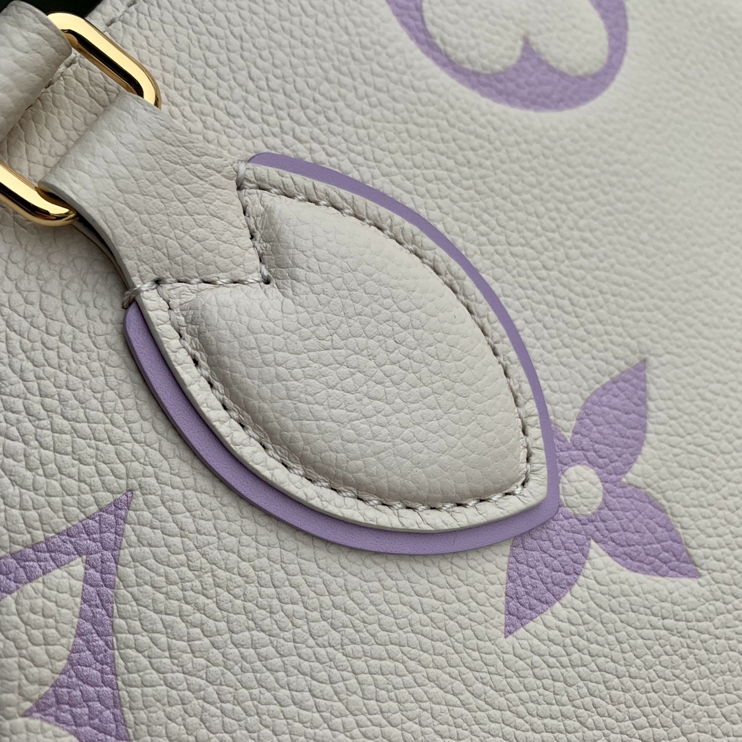 l**is V*t*n by the pooll onthego handbag-35*27*14cm