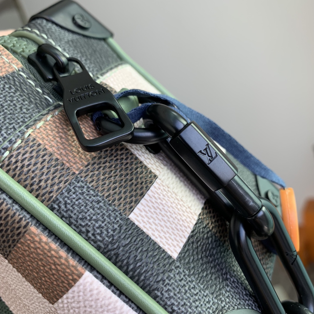 l**is V*t*n mini soft trunk m80033-18.5 x13x8cm