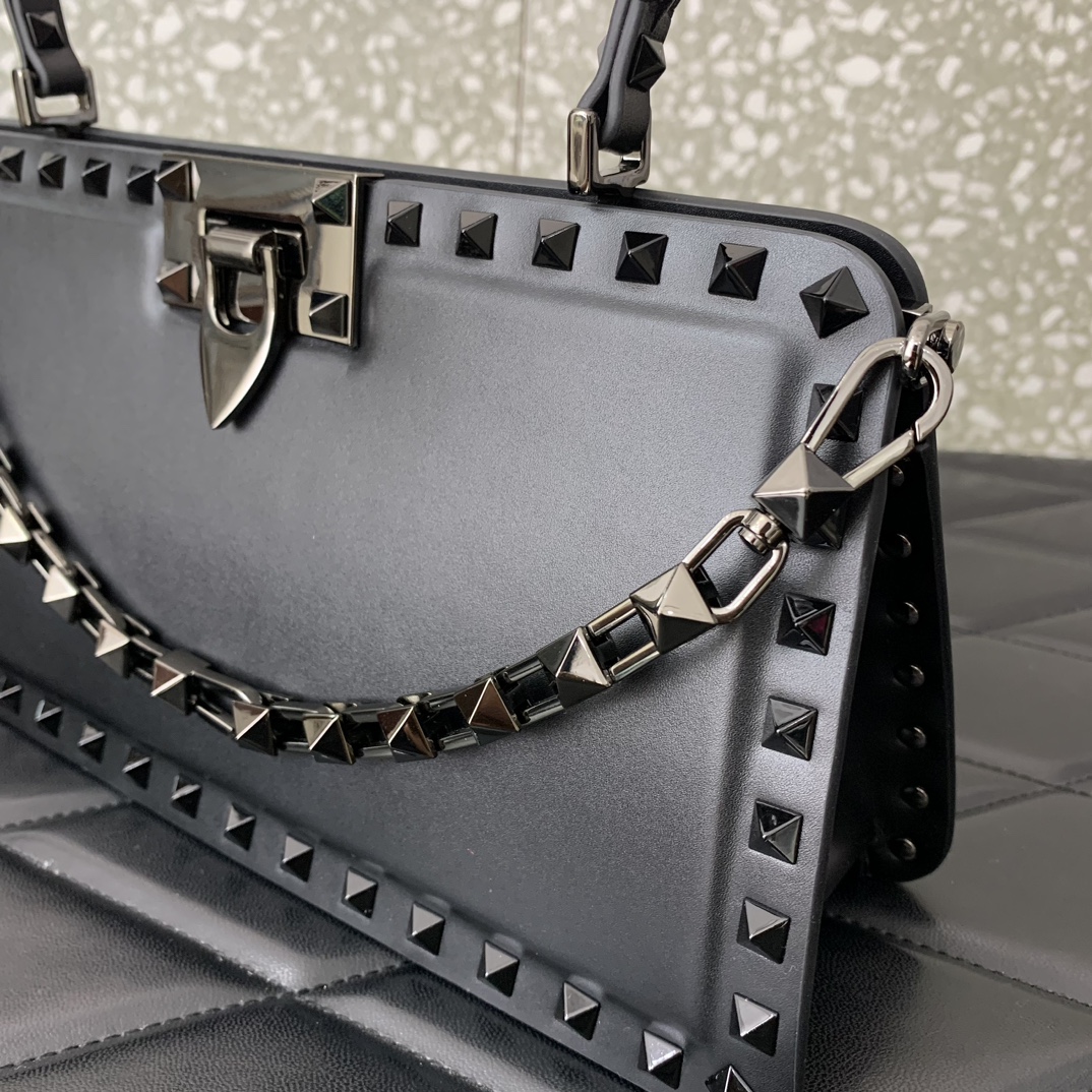 Valentino Garavani Rockstud 23 Bag-28*14*8CM