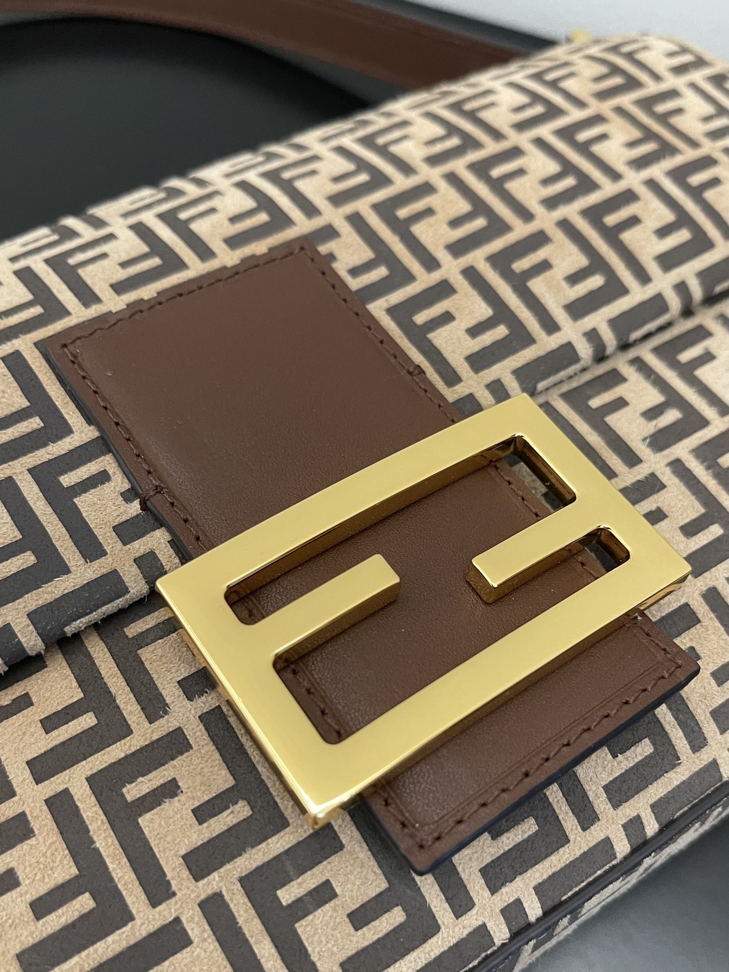 F**di baguette bag-28x6x13.5cm