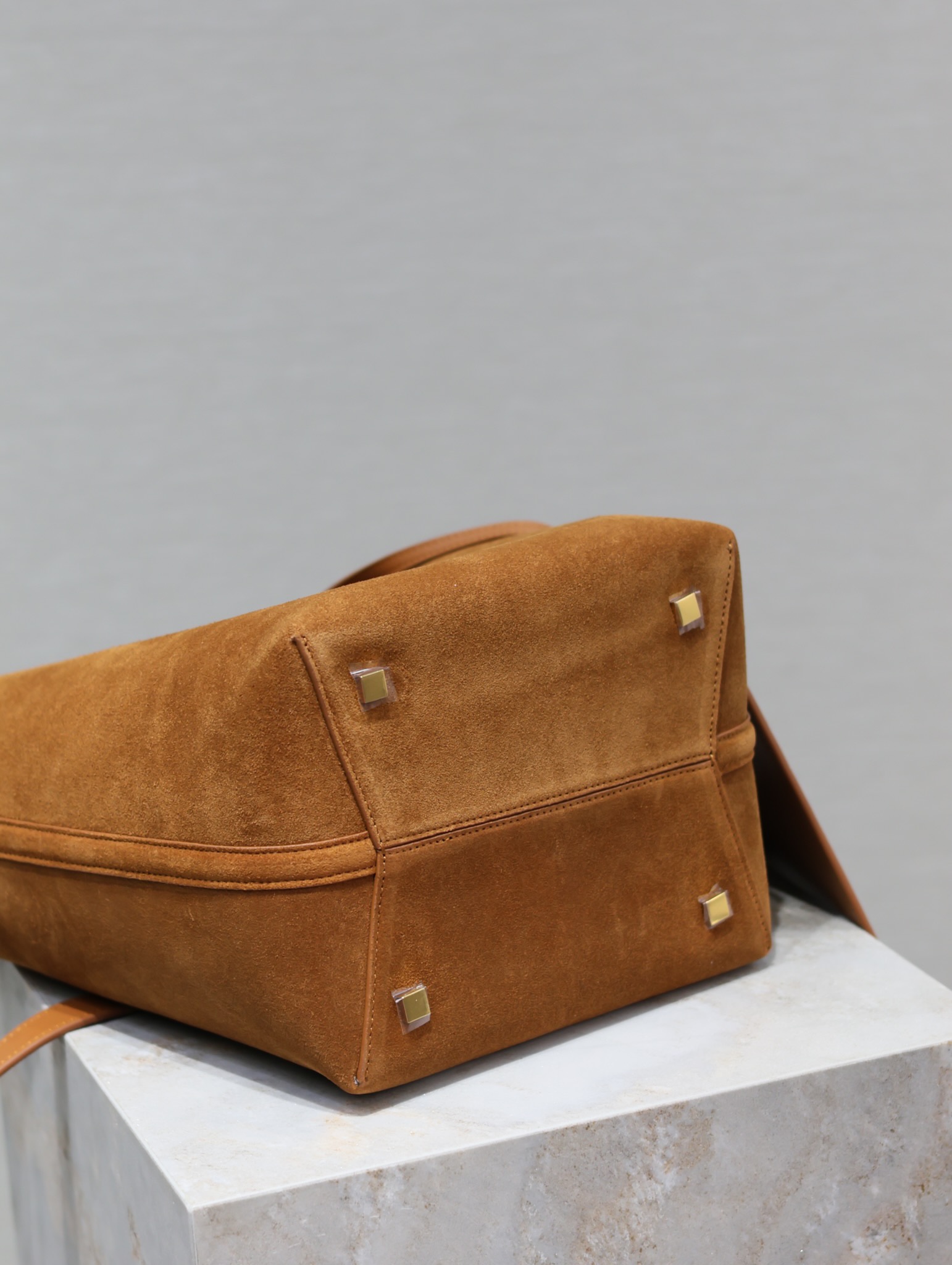 YSL Le5A7 Vintage Bucket-17×20×13CM