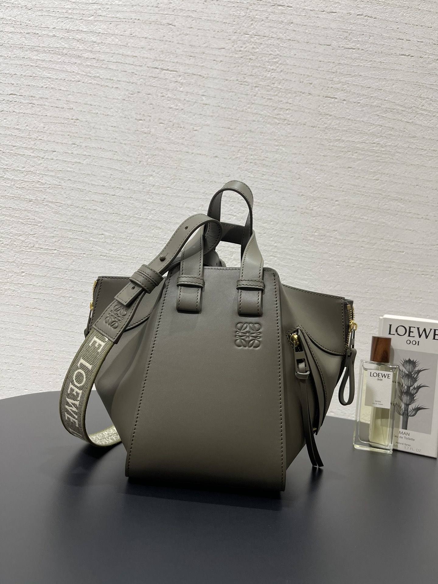 Loewe Hammock Bag-20.8*19.5*14.5CM