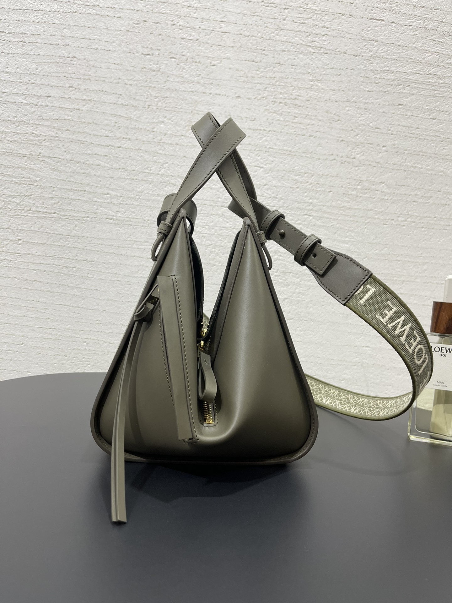 Loewe Hammock Bag-20.8*19.5*14.5CM