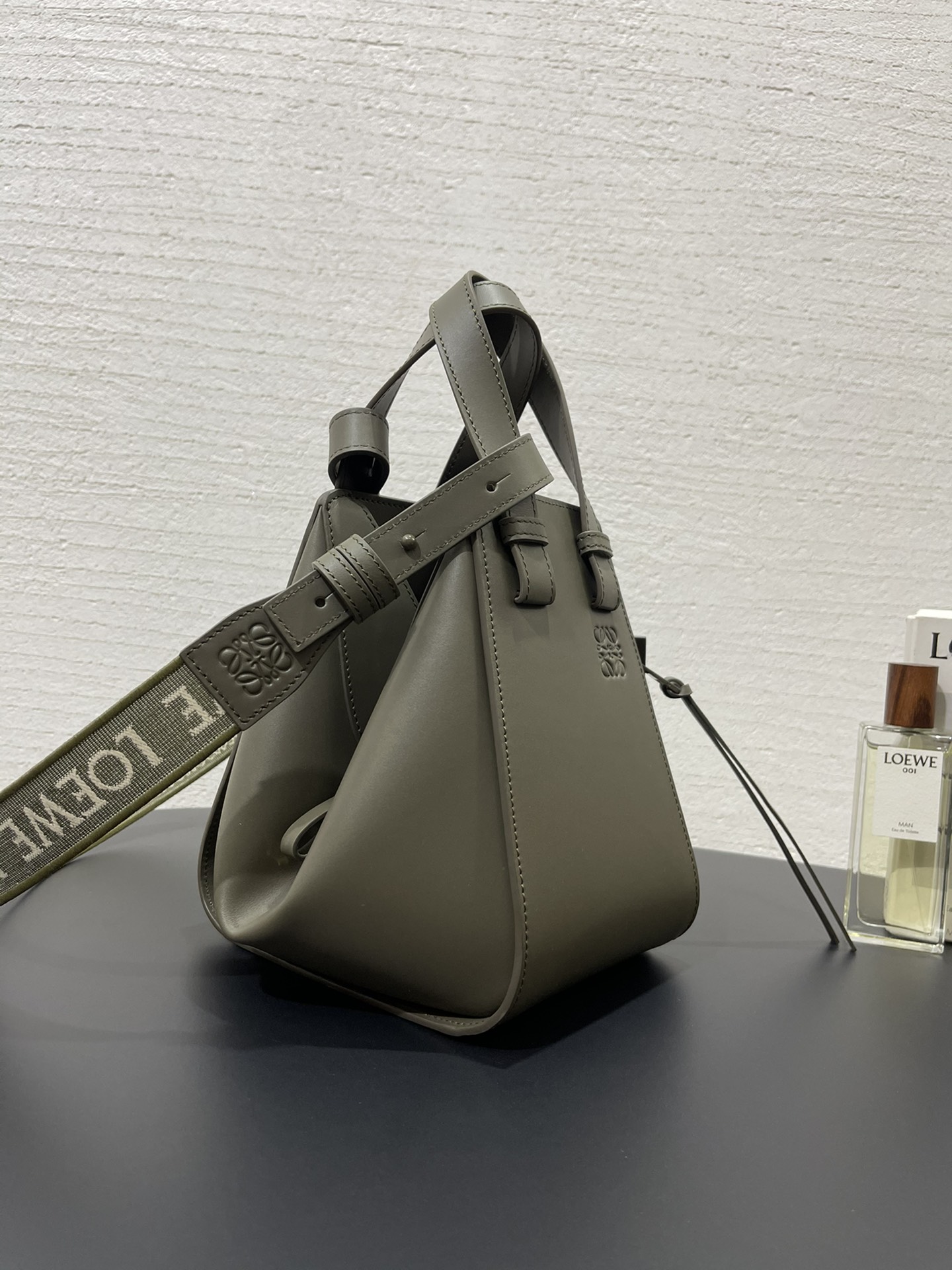 Loewe Hammock Bag-20.8*19.5*14.5CM