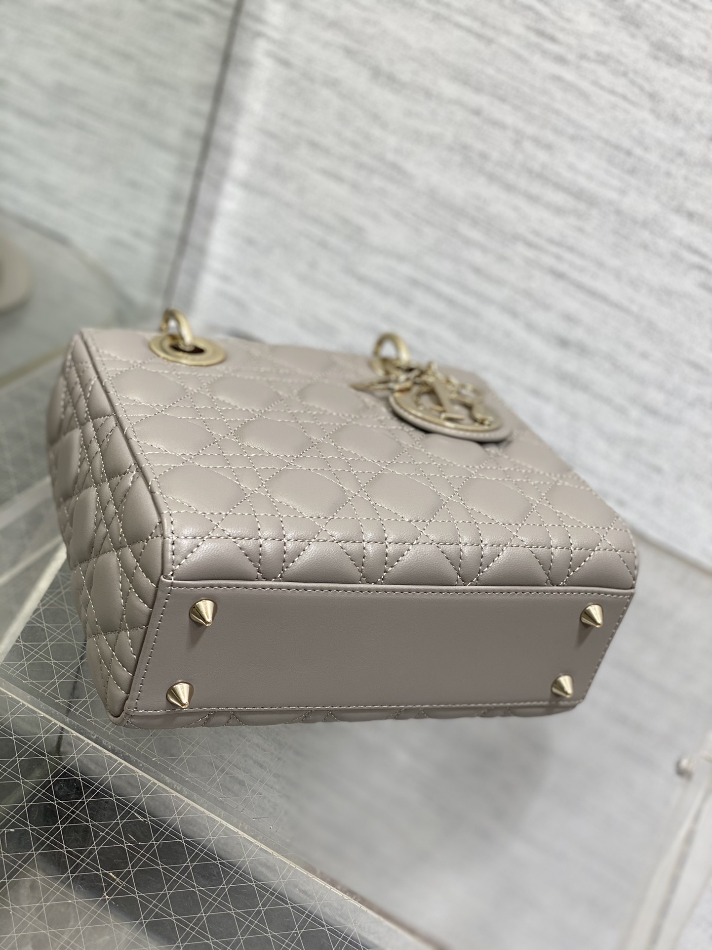 lady D*or bag-gold hardware-20*16.5*8cm