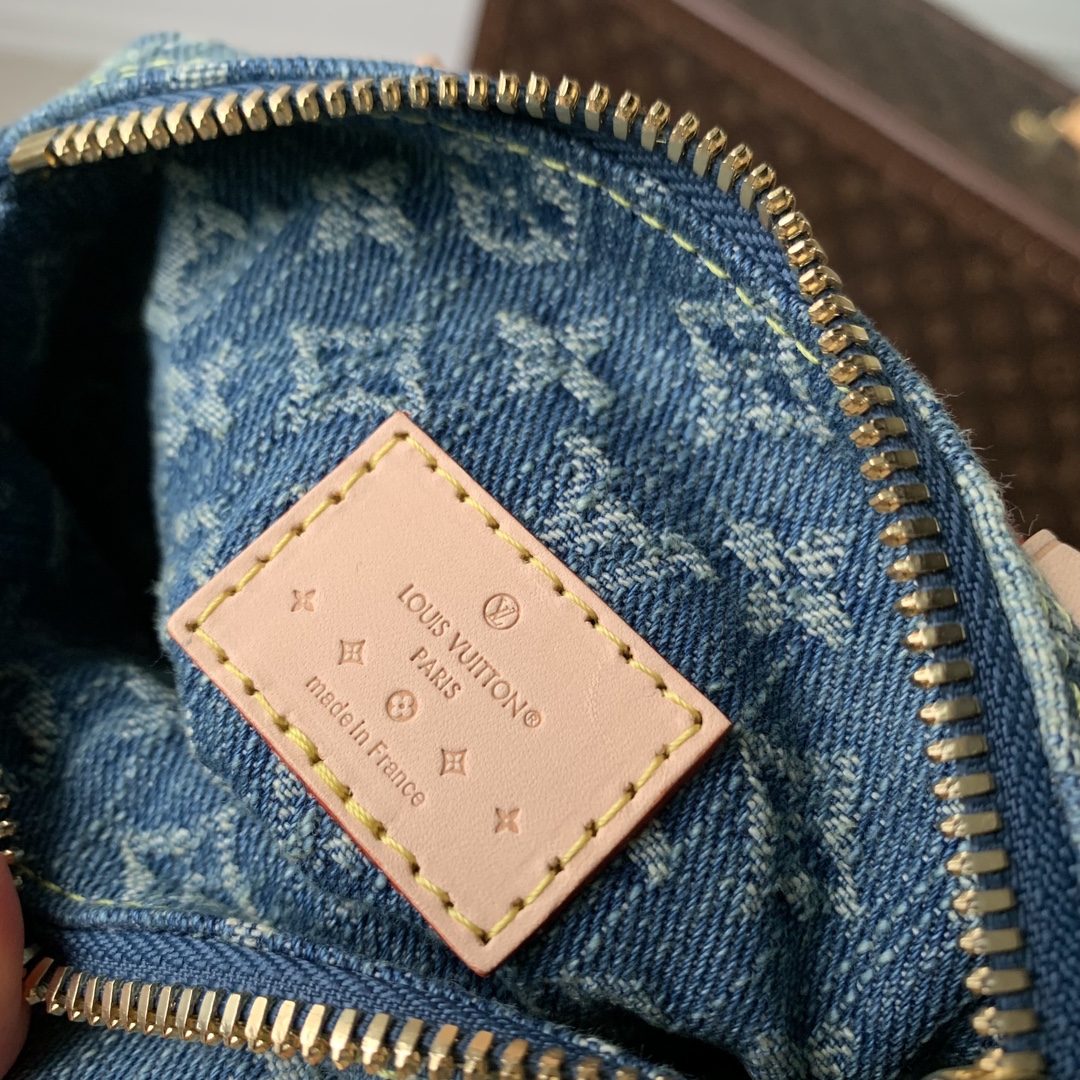 l**is V*t*n speedy nano-m82950-16 x 10 x7.5cm