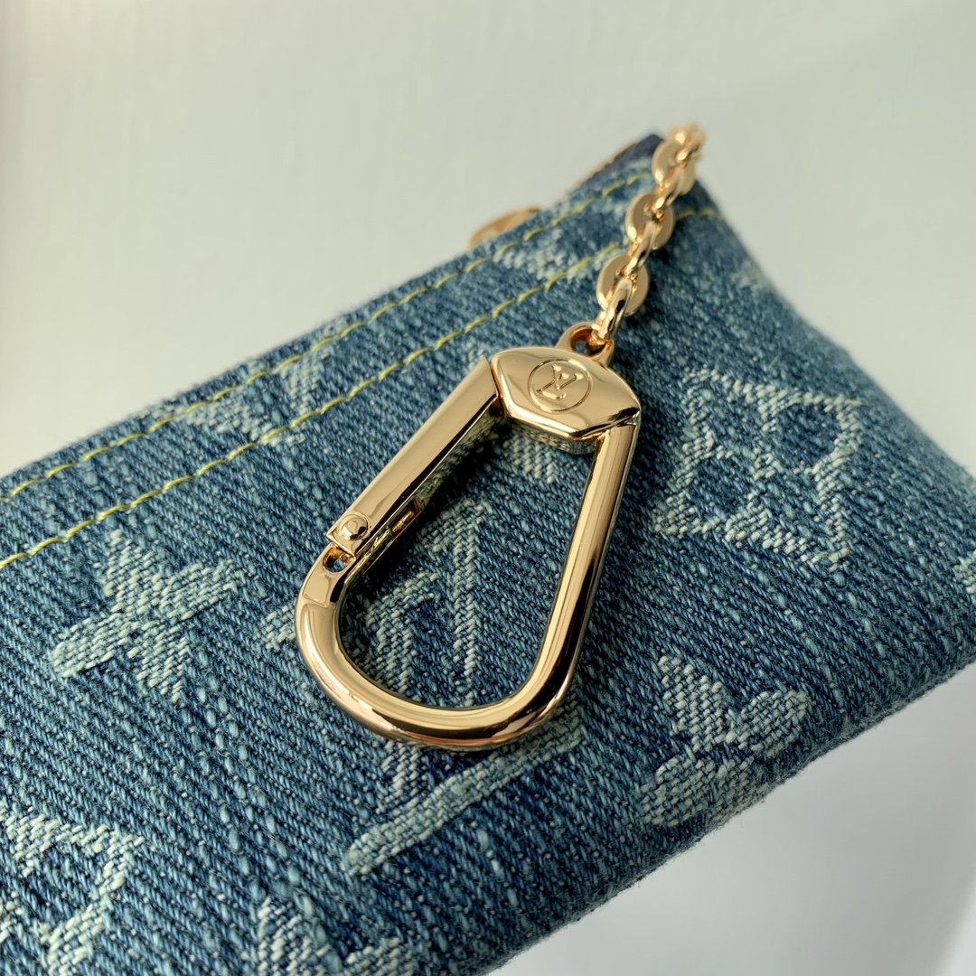 l**is V*t*n wallet-12*7*1.5cm