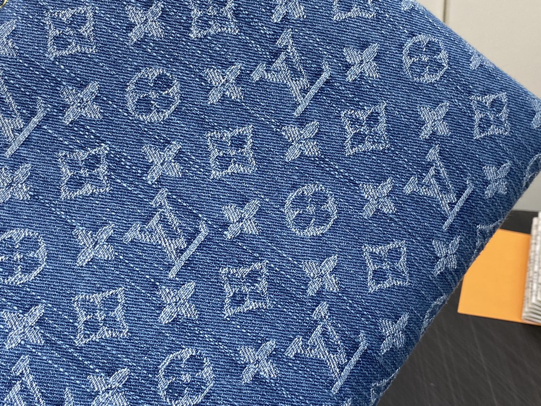 l**is V*t*n coussin handbags-m2295-26*20*12cm