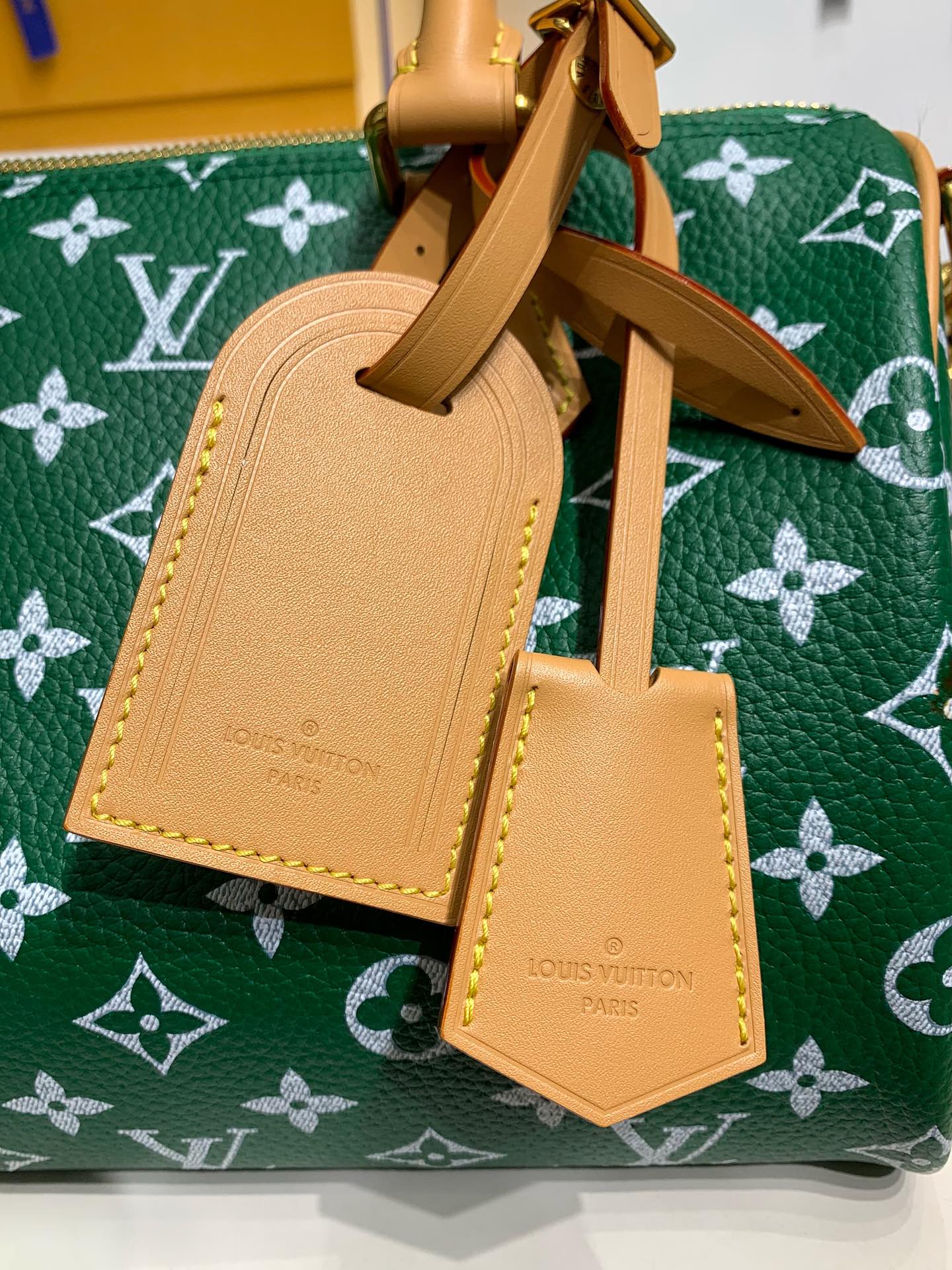 l**is V*t*n speedy bandoulière 25-25x 19 x 15cm