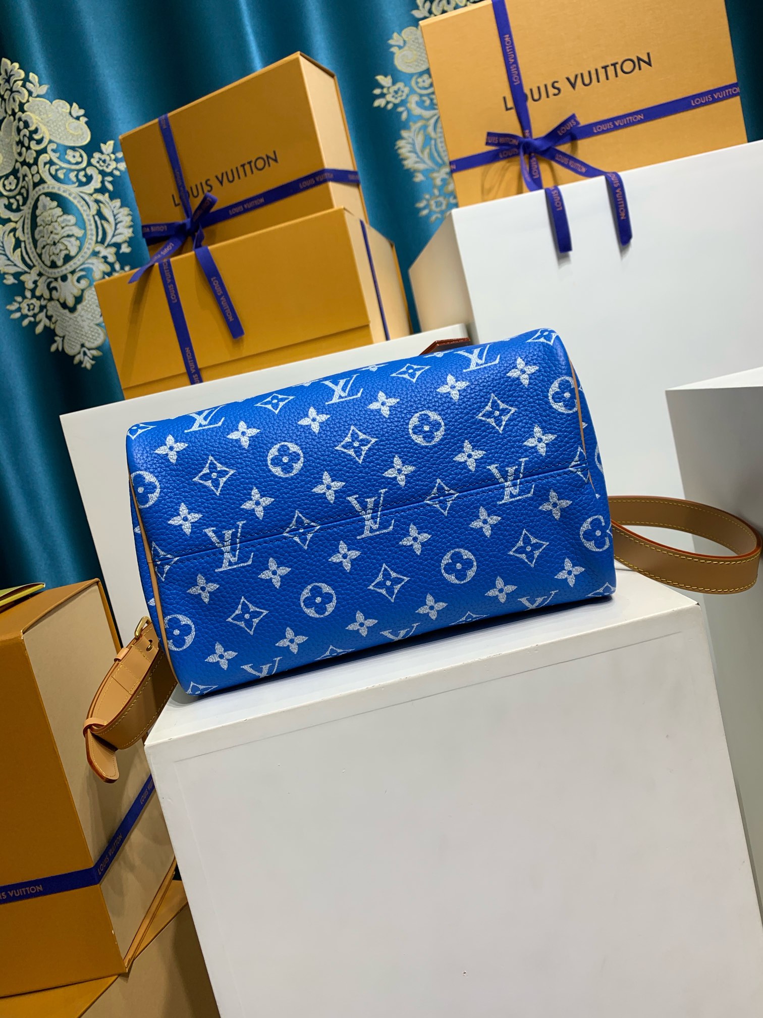 l**is V*t*n speedy bandoulière 25-25x 19 x 15cm