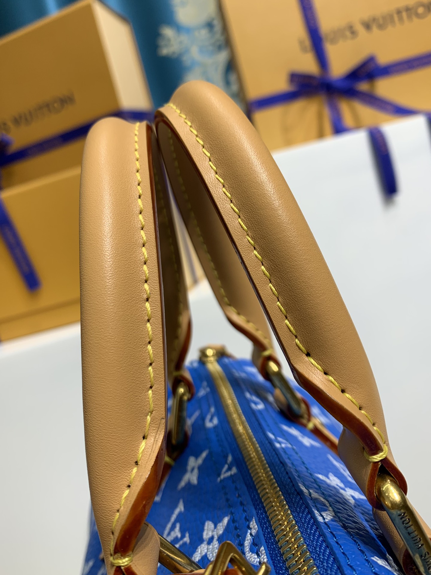 l**is V*t*n speedy bandoulière 25-25x 19 x 15cm