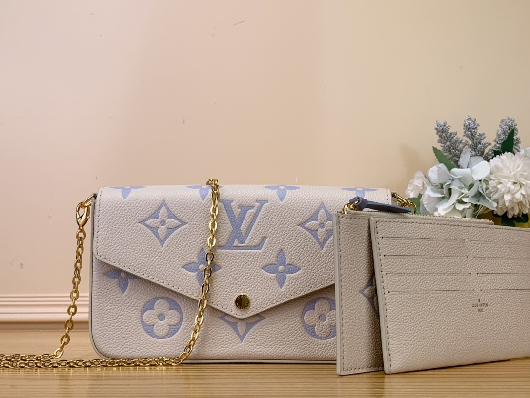 l**is V*t*n pochette félicie wallet -21*12*3cm