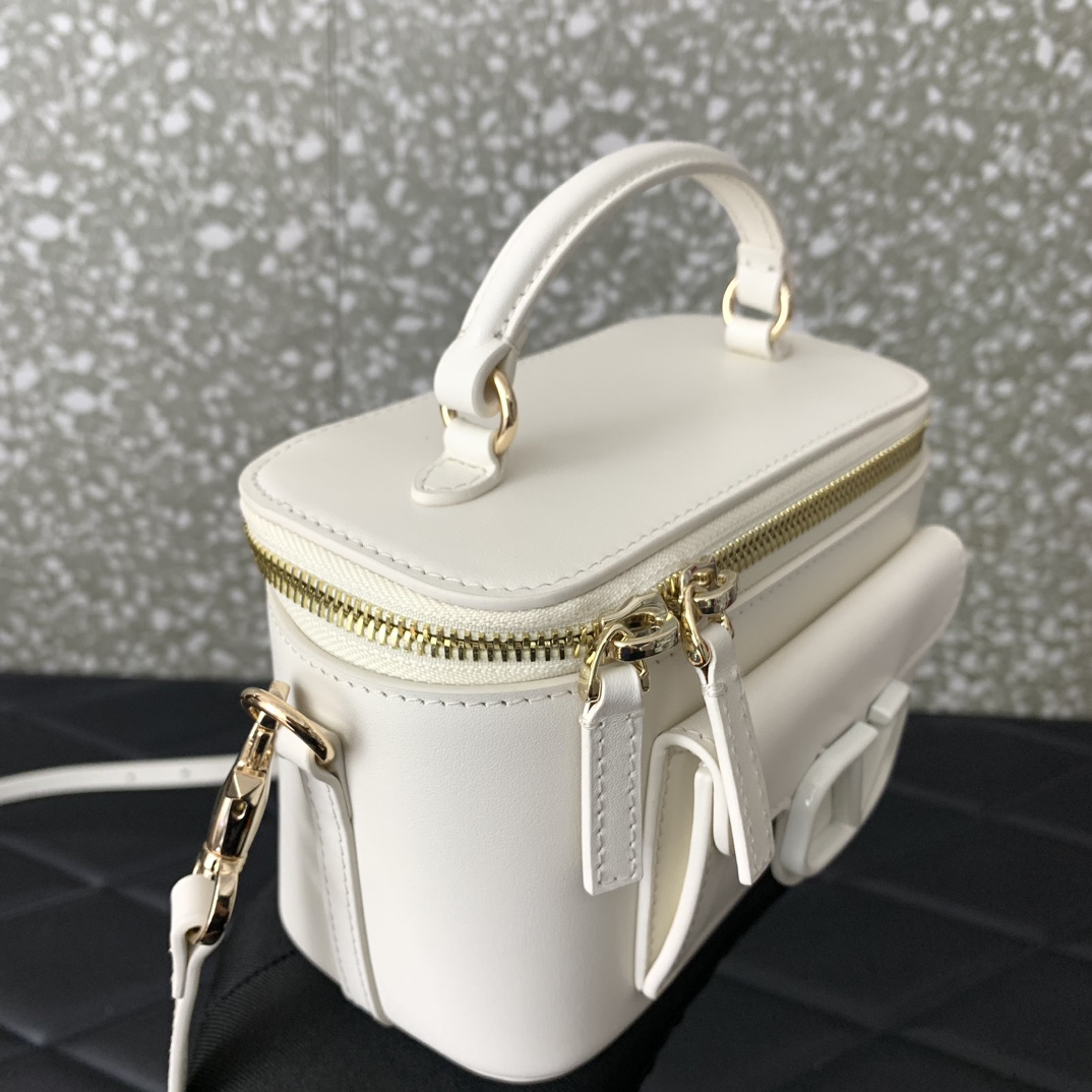 Valentino Alentino Garavani Box Bag-16.5*10*7.5CM