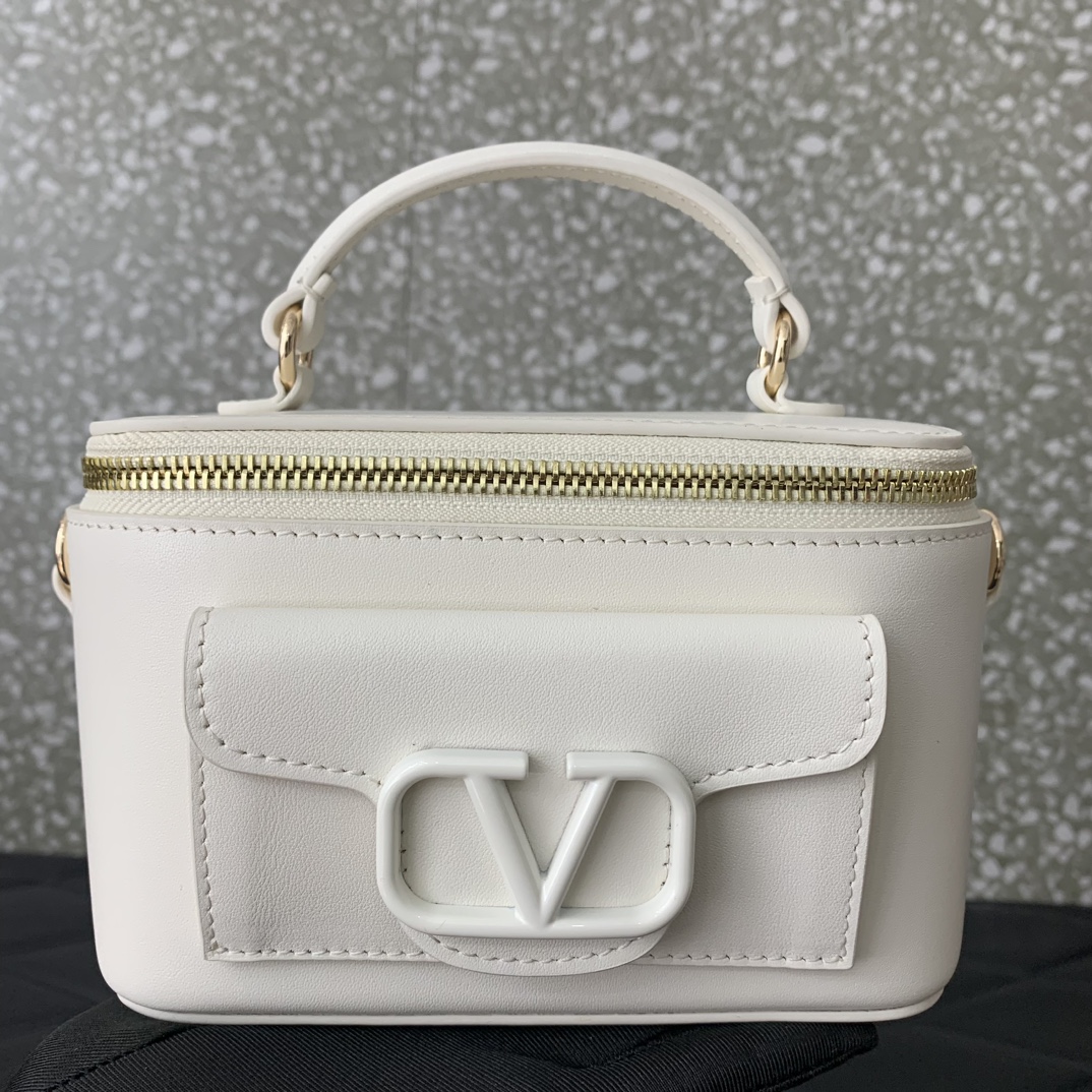 Valentino Alentino Garavani Box Bag-16.5*10*7.5CM