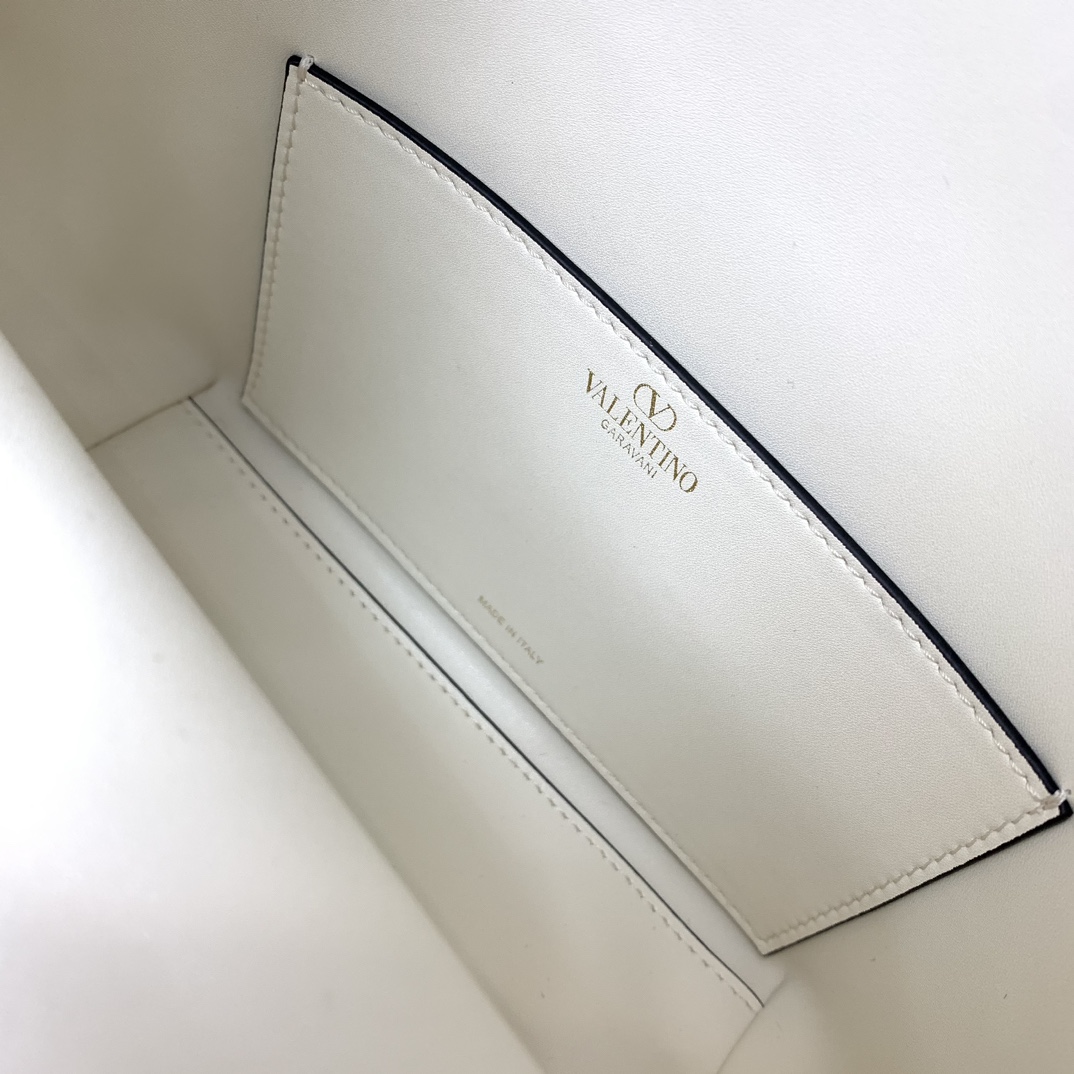 Valentino Alentino Garavani Loco Bag-16*19*11CM