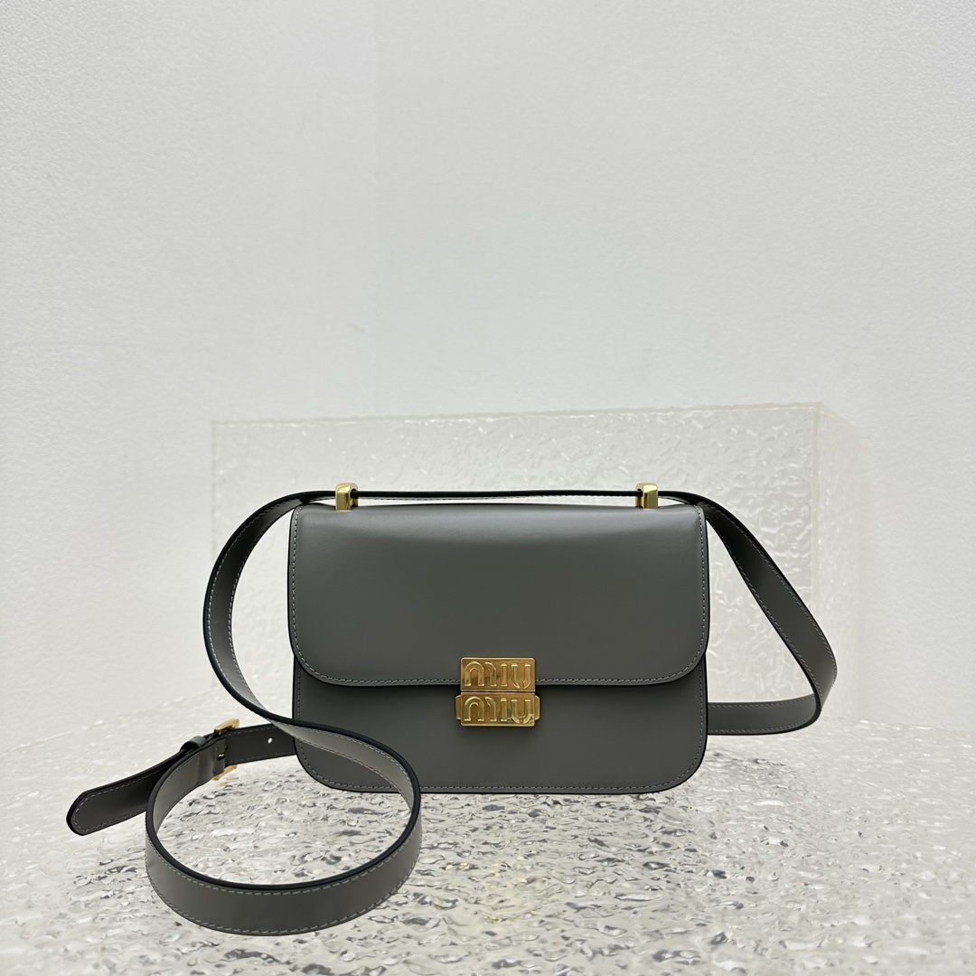 MiuMiu Box Bag-20*13.5*5.5CM
