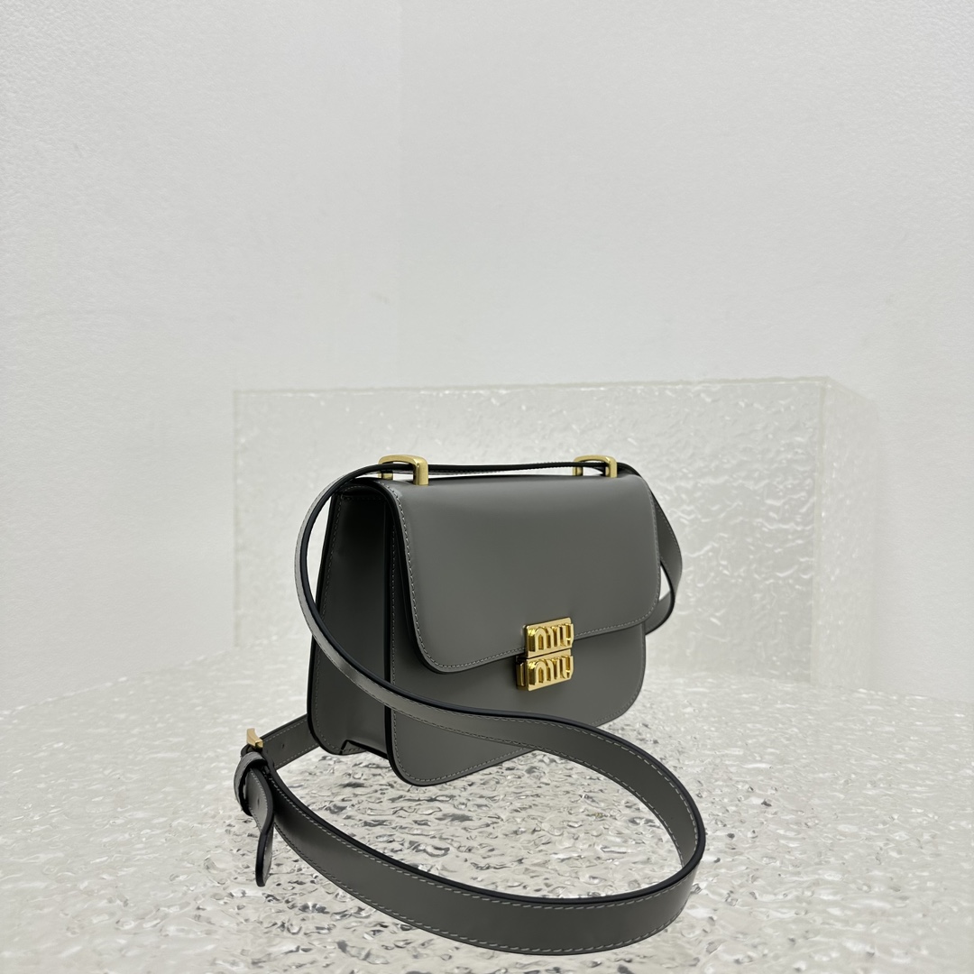 MiuMiu Box Bag-20*13.5*5.5CM