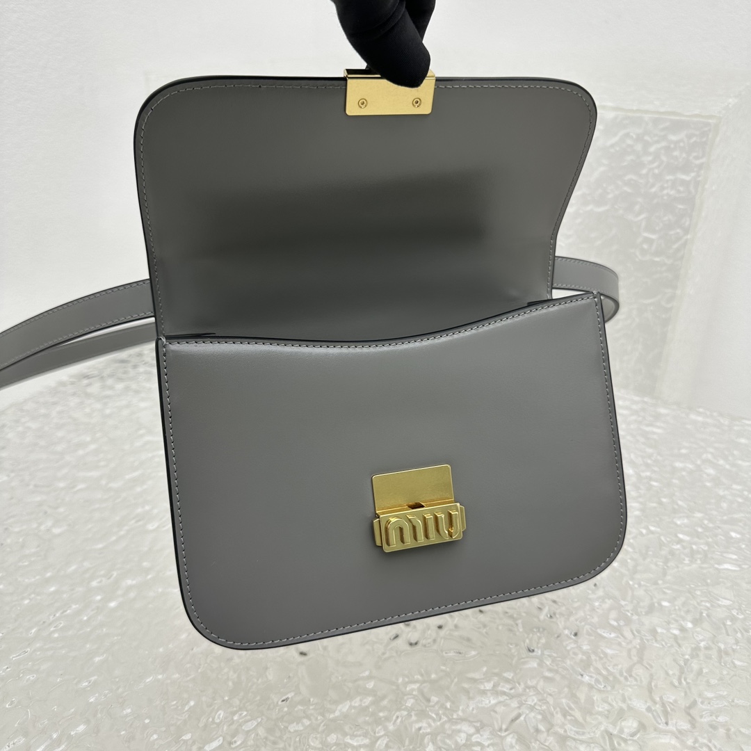 MiuMiu Box Bag-20*13.5*5.5CM