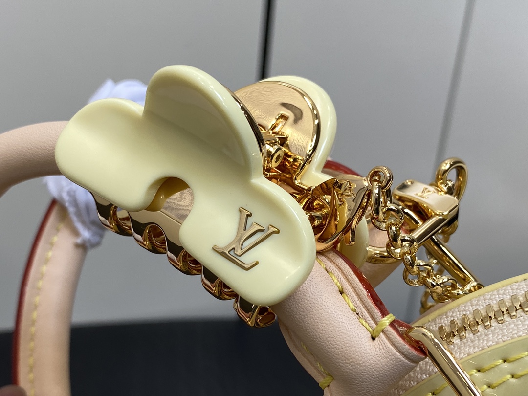 l**is V*t*n alma bb m24062-23.5 x 17.5 x 11.5cm