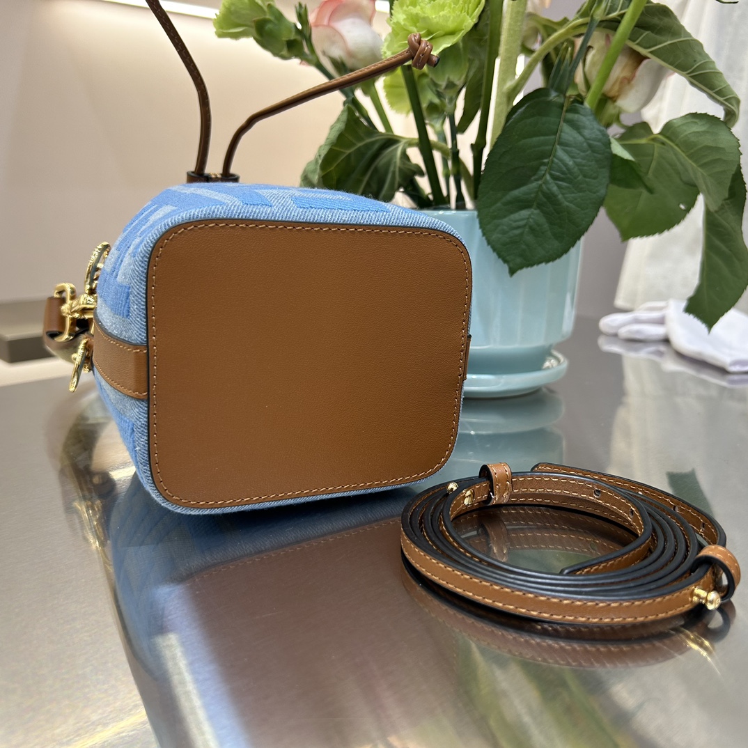 F**di mini mon tresor bag -12x18x10cm