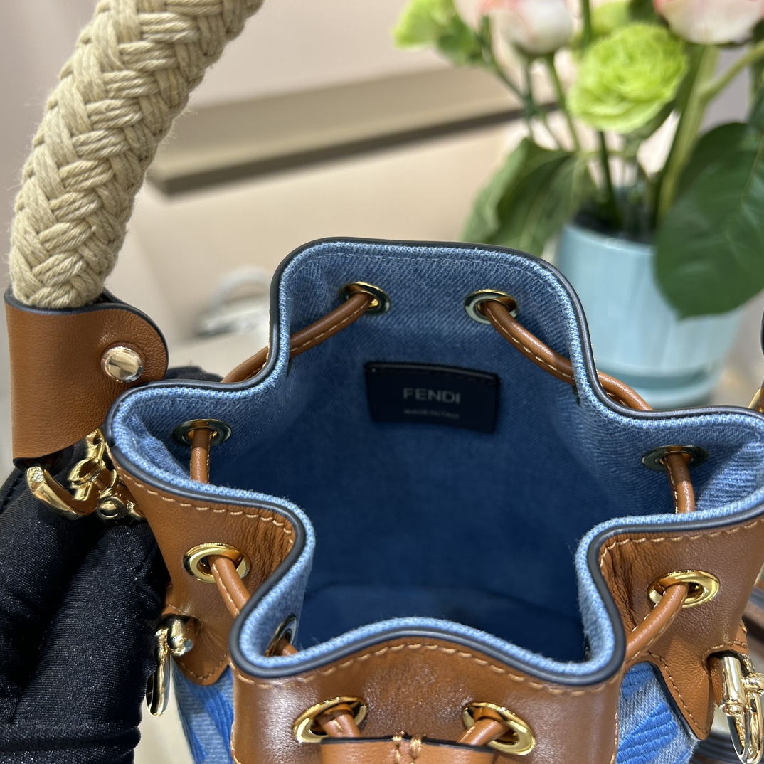 F**di mini mon tresor bag -12x18x10cm