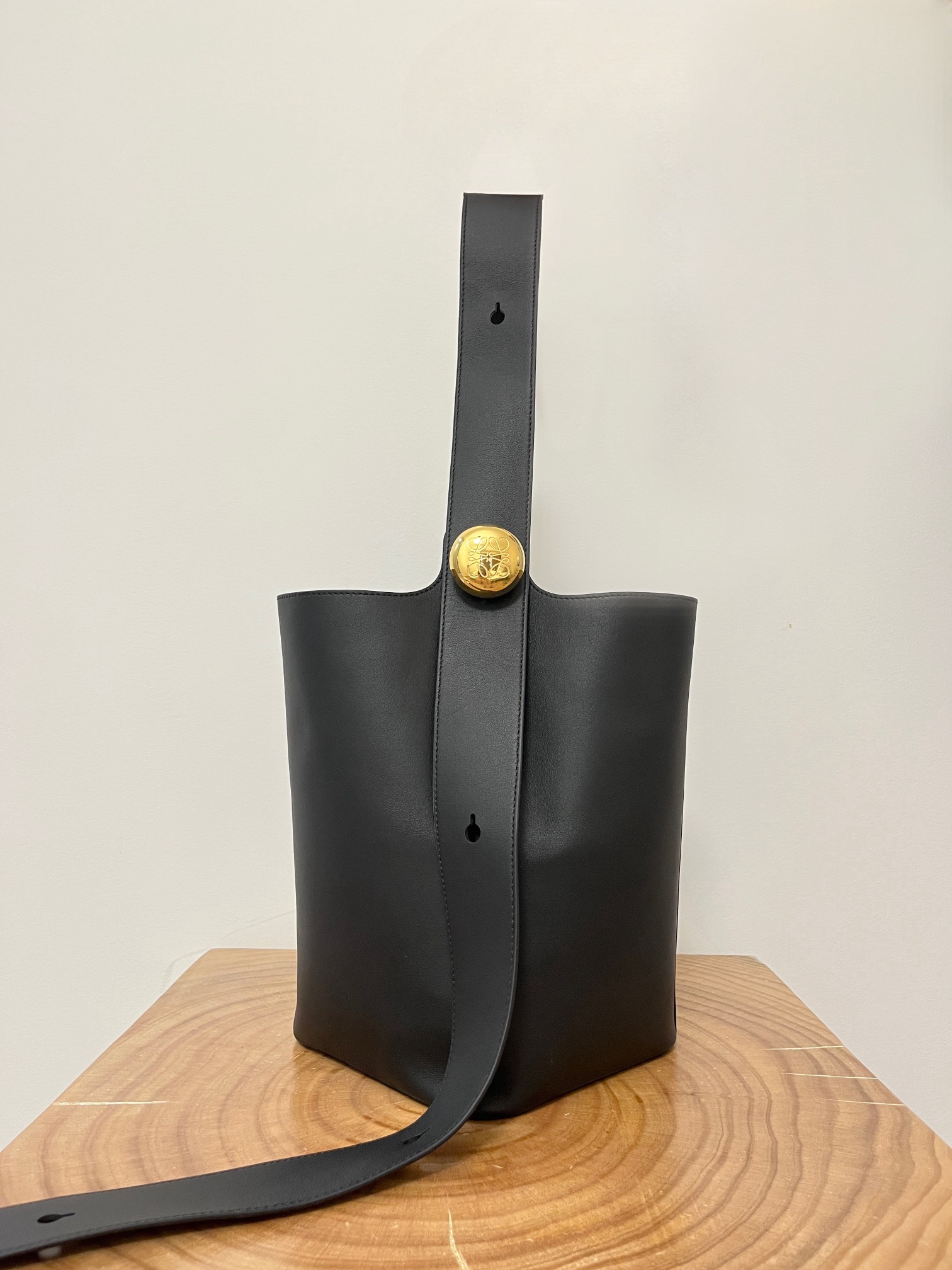 Loewe Pebble Bucket Bag-28*24*23CM