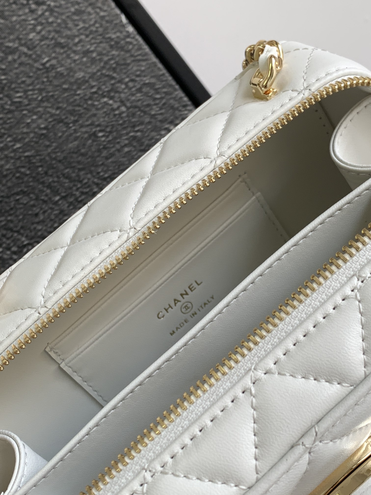 Ch@nel Vintage Camera Bag-18CM