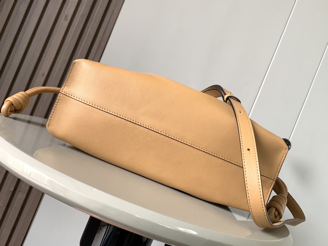 Loewe Flamenco-30*24.5*10.5CM