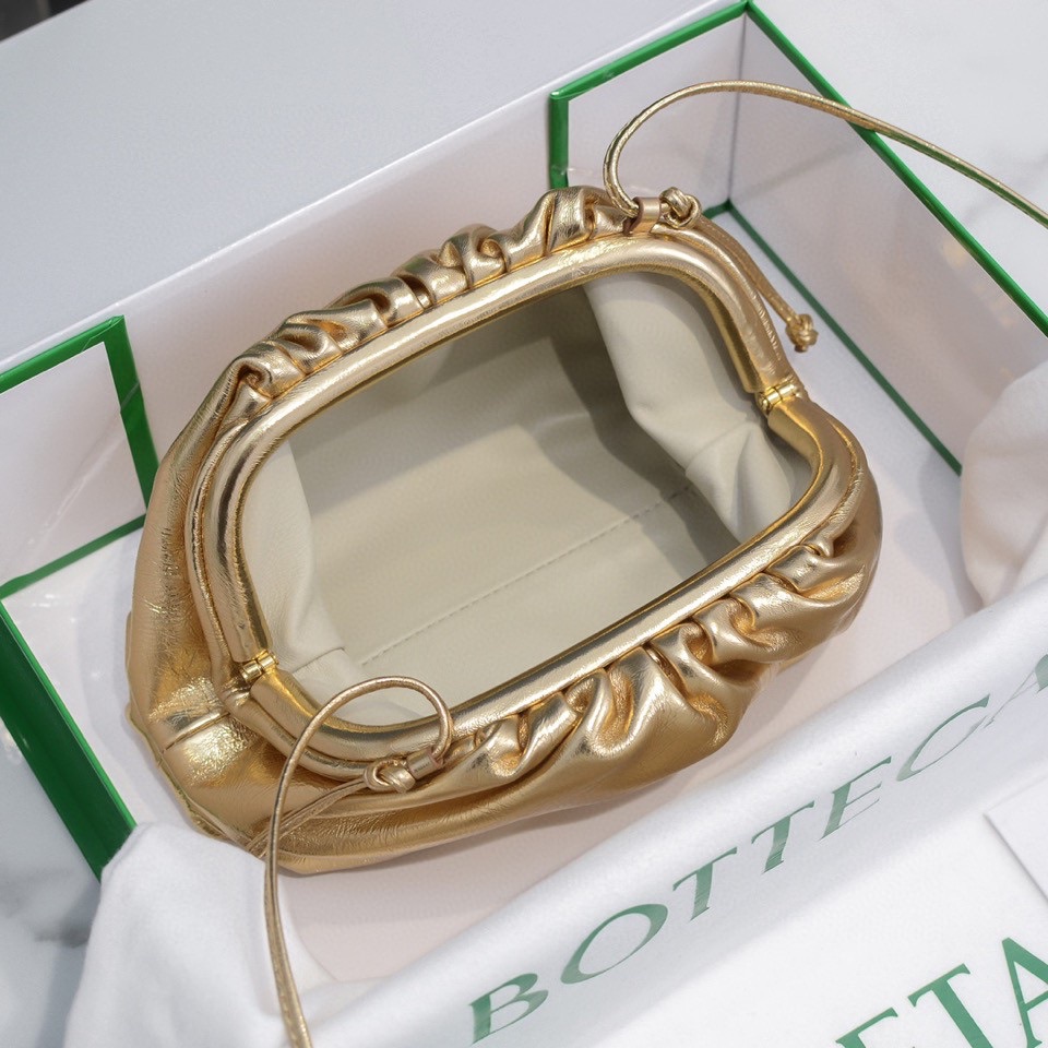 Bo*te*ga ve*ne*ta the pouch bag-22*9cm