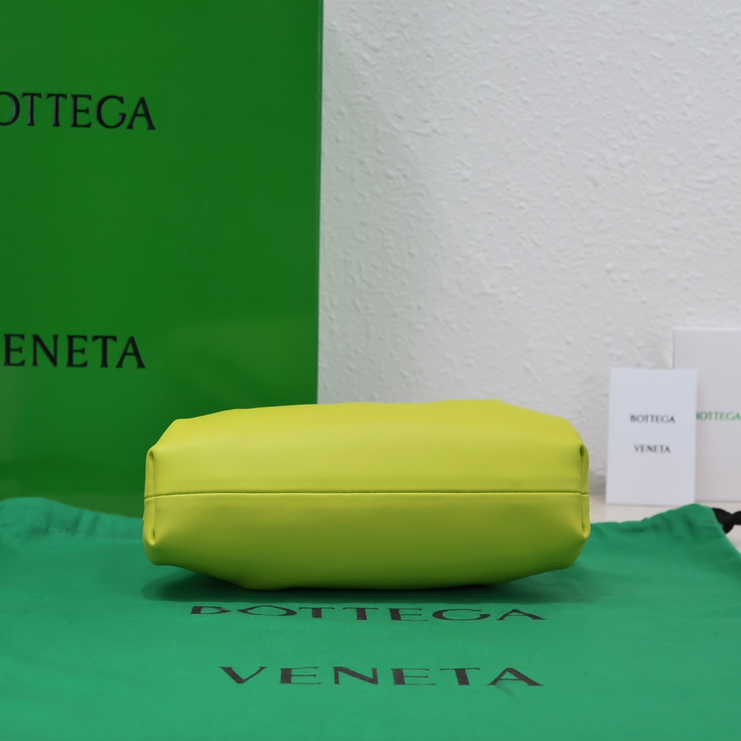 Bo*te*ga ve*ne*ta the pouch bag-22*9cm