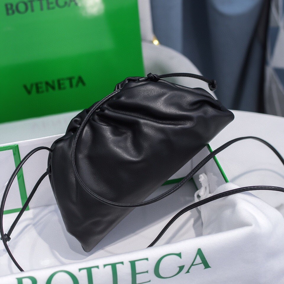 Bo*te*ga ve*ne*ta the pouch bag-22*9cm