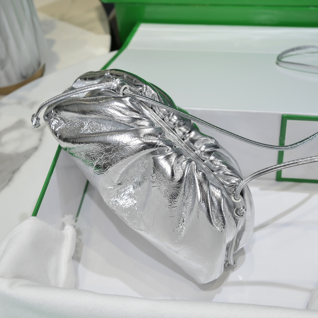 Bo*te*ga ve*ne*ta the pouch bag-22*9cm