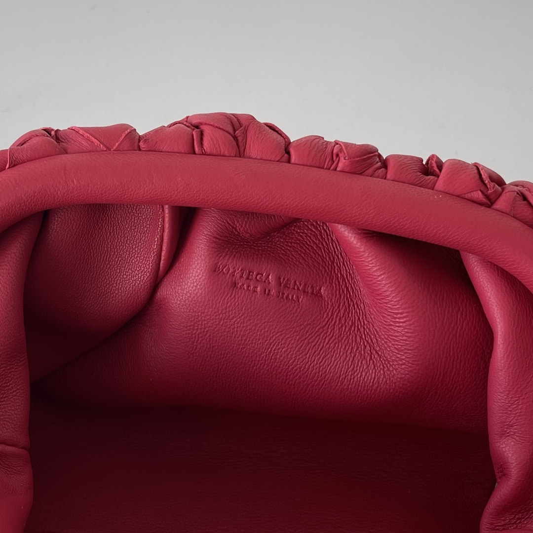 Bo*te*ga ve*ne*ta the pouch bag-22*9cm