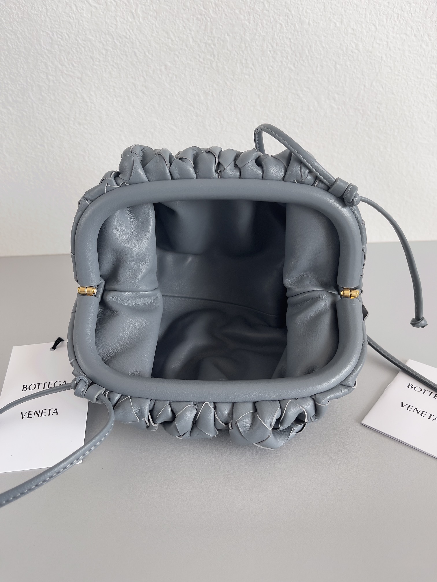 Bo*te*ga ve*ne*ta the pouch bag-22*9cm