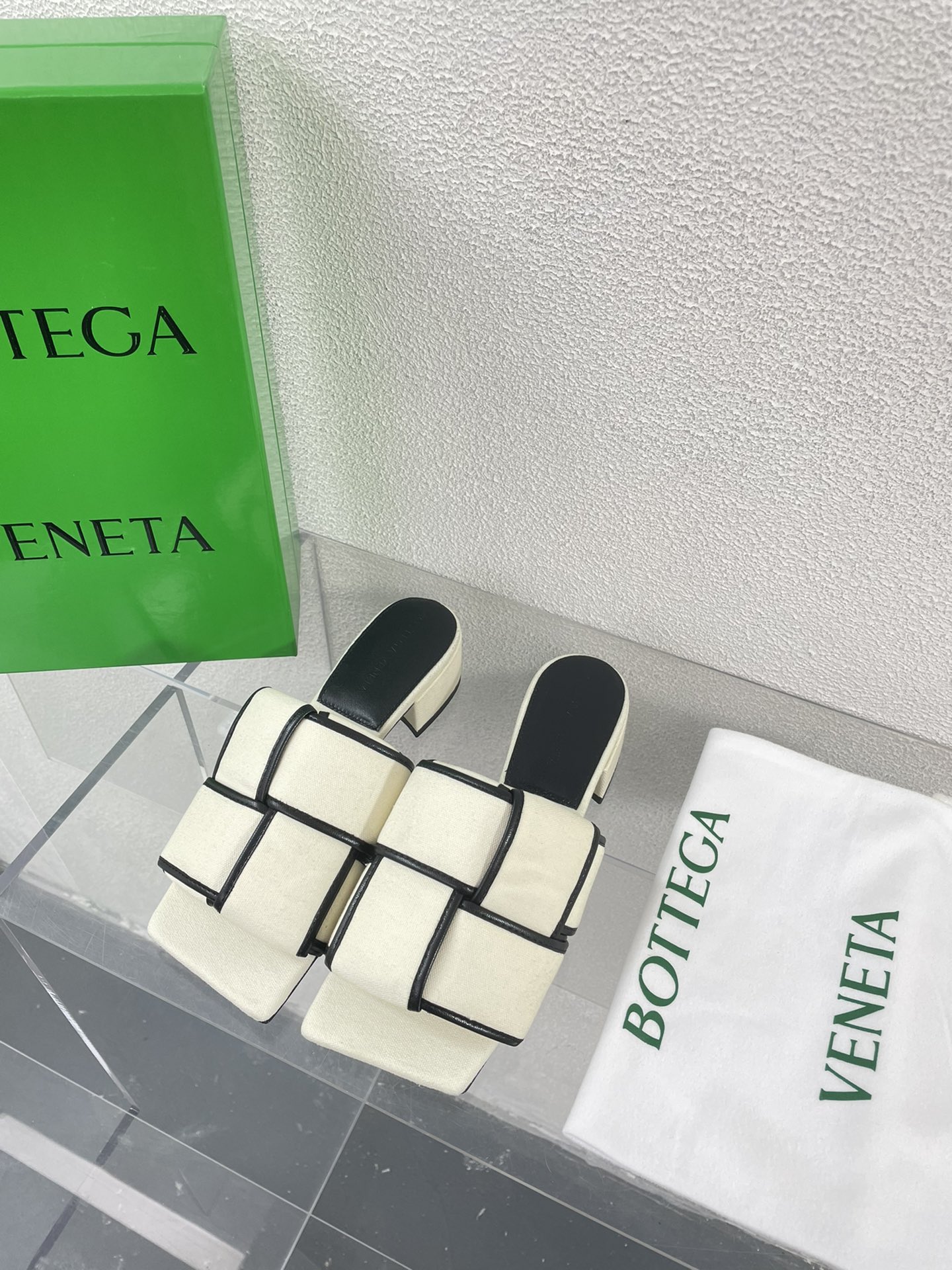 Bo*te*ga ve*ne*ta slides