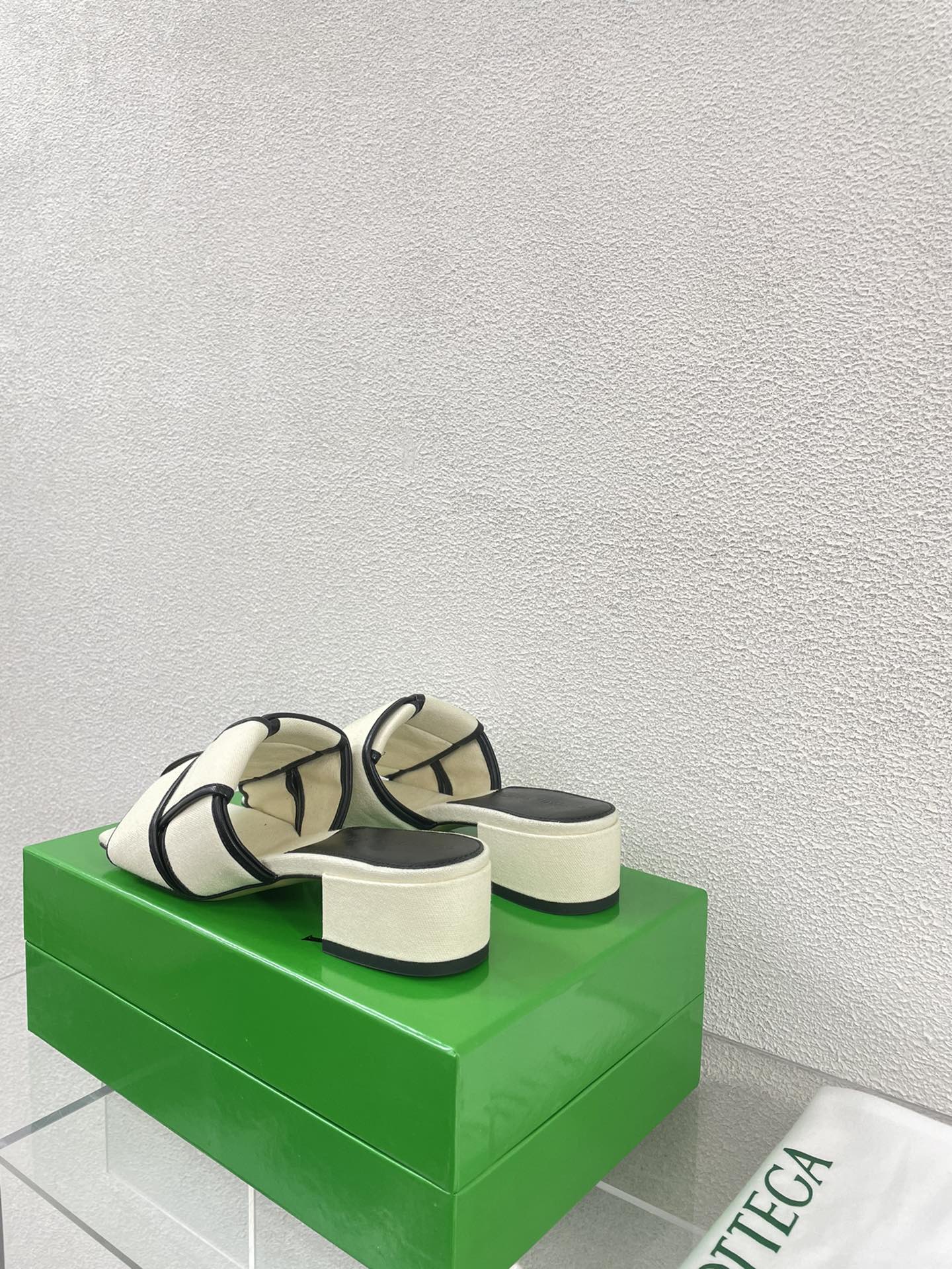 Bo*te*ga ve*ne*ta slides