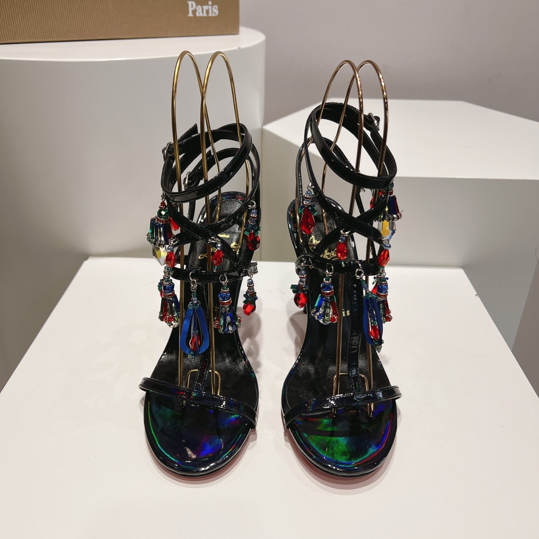 Ch**an louboutin slides