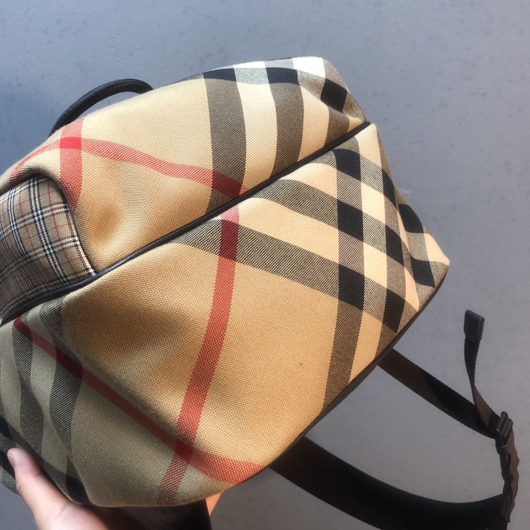 B**rry backpack-35×25×20cm