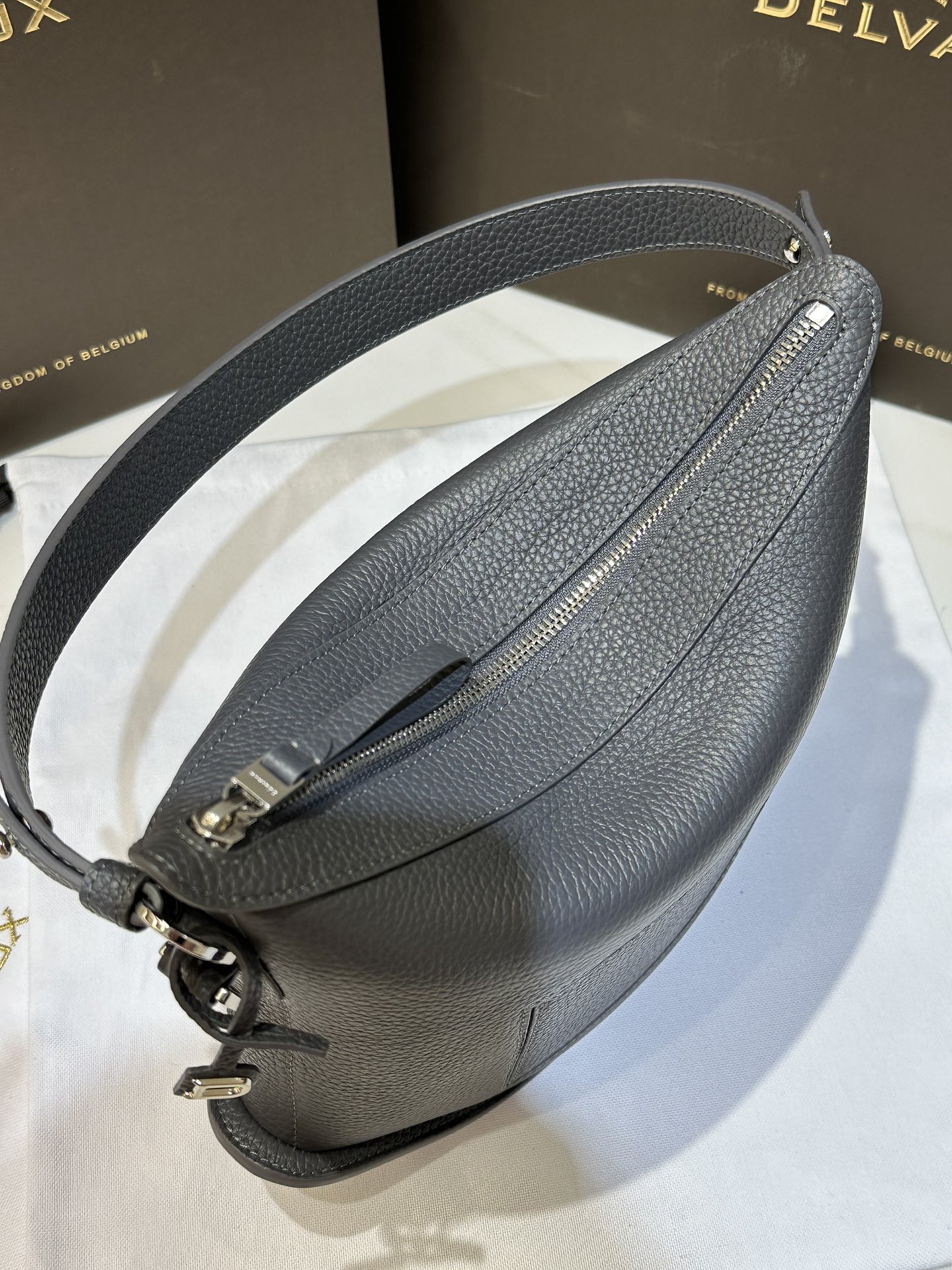 Delvaux Pin Swing Tote-29*9*20CM