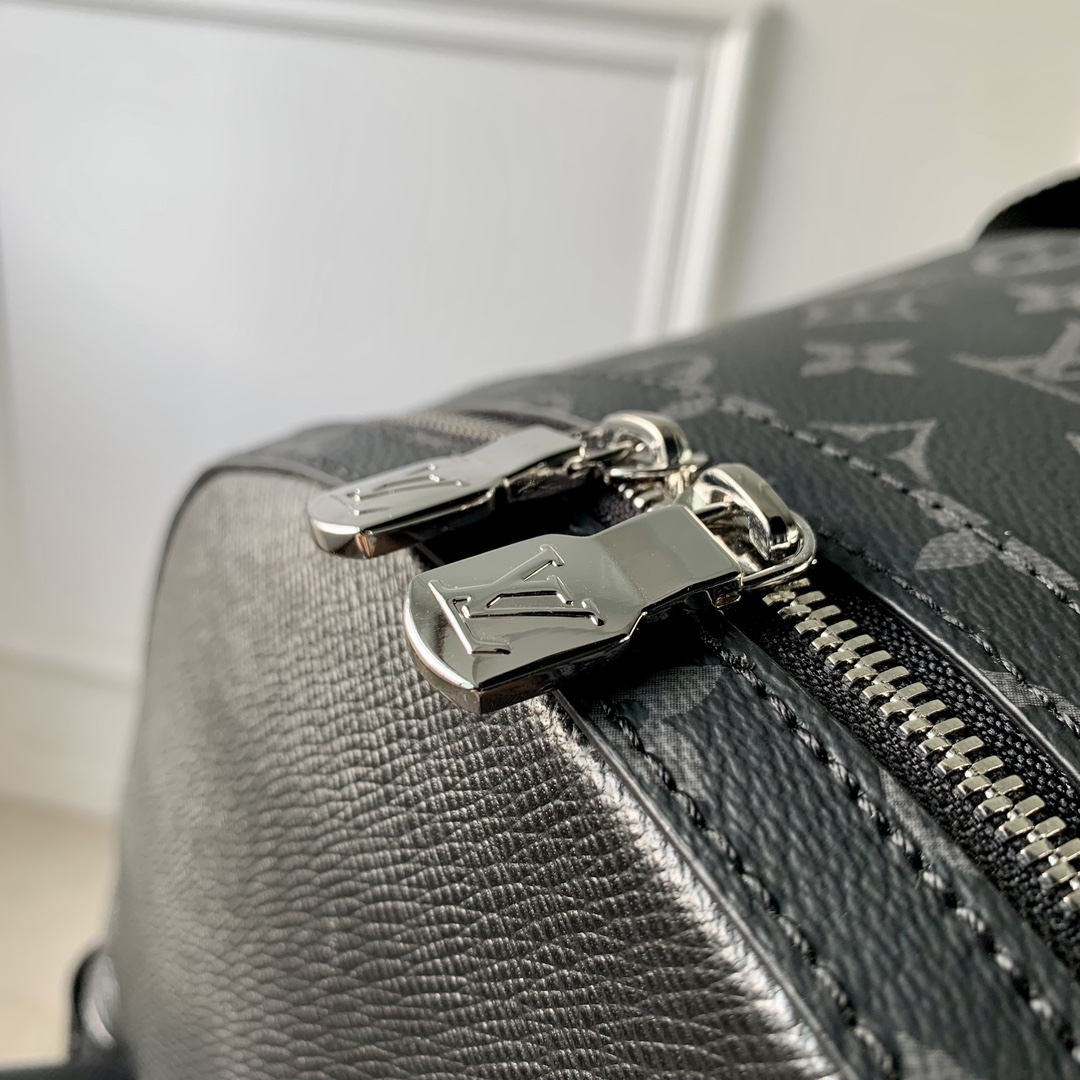 l**is V*t*n discovery backpsck-m31033-29*38*20cm