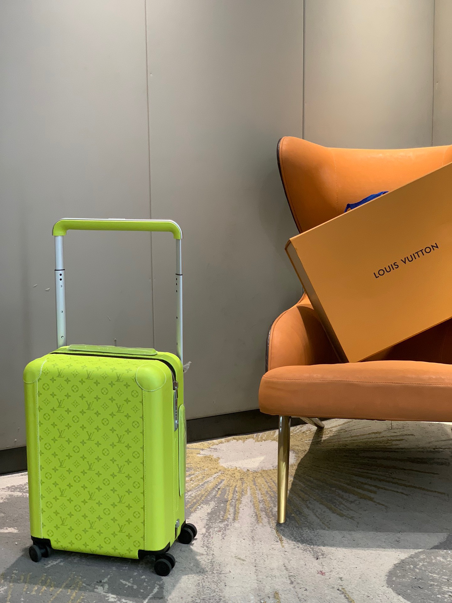 l**is V*t*n horizon 55-‭38*55*21cm