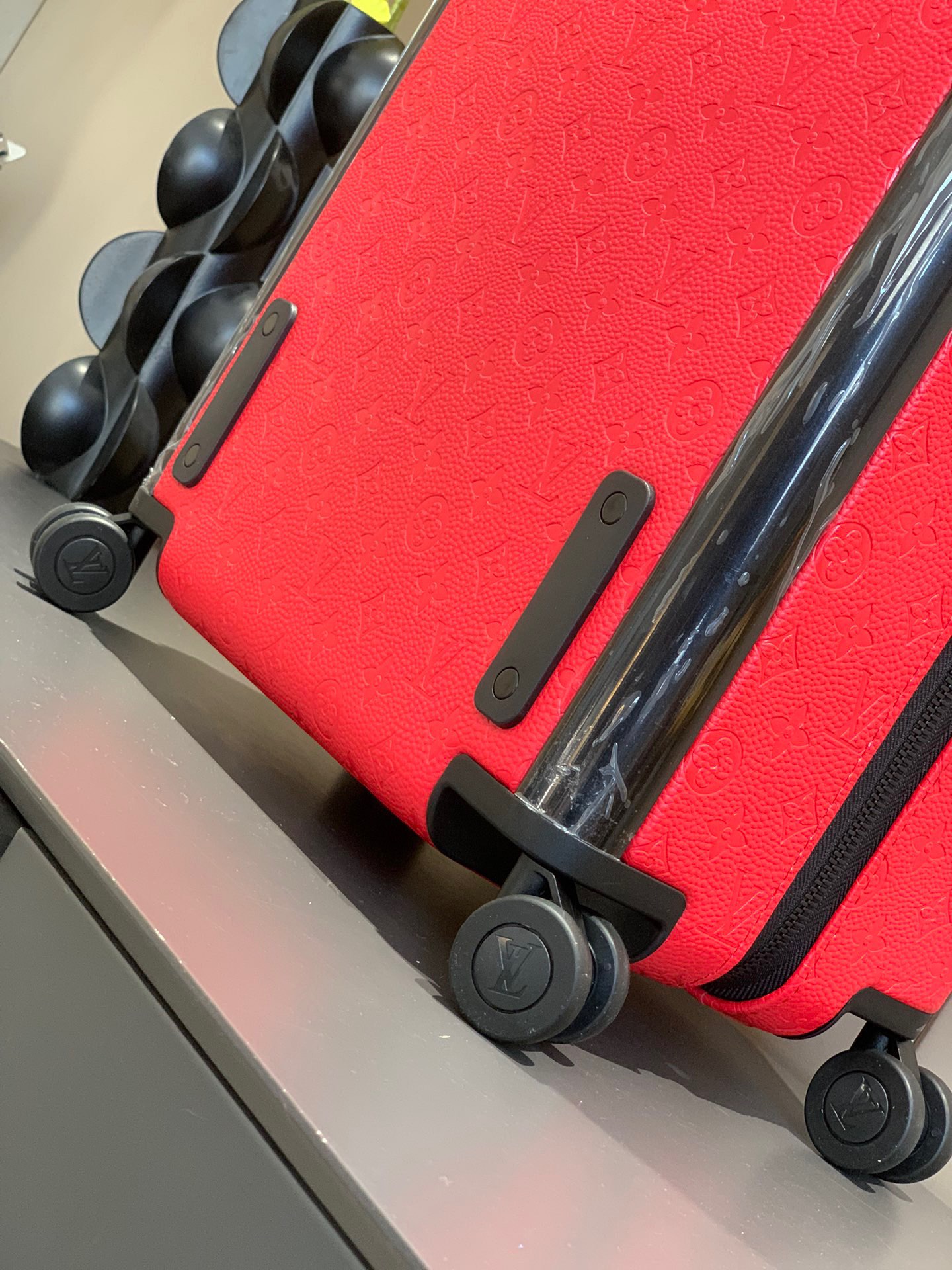 l**is V*t*n horizon 55-‭38*55*21cm